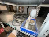 Blandet lot Brandslange, hydraulikslange, stålsklodser og diverse andet - 5