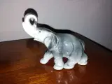 Flot porcelæns elefant