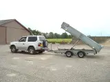 Trailersalg af Grus, Sten og Harpet muld