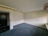 Kontor, kontorfællesskab, klinik, showroom m.m. - i alt ca. 27 kvm - 4