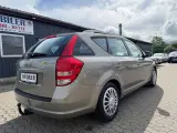 Kia Ceed 1,6 CRDi 128 Exclusive Fashion SW - 4