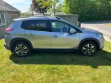 Peugeot 2008 1,6 BlueHDi 100 Allure Sky - 2