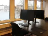 Central kontorplads med skøn udsigt over søerne - 3