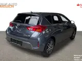 Toyota Auris 1,8 VVT-I  Hybrid H2 Premium Comfort E-CVT 136HK 5d Aut. - 3