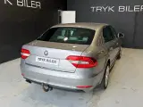 Skoda Superb 2,0 TDi 170 Elegance DSG - 3