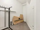 Kontor - butik - salon - klinik. centralt i Hobro. udlejes - 4