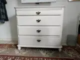 Dragkiste kommode