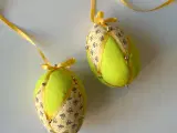 Lille påskeæg, neongul m blomster, 2 stk samlet - 2