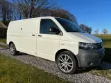 VW Transporter 2,0 TDi 102 Kassevogn lang Nysynet - 2