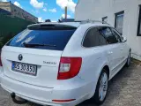 Skoda Superb 2,0 TSi Elegance Combi DSG - 3