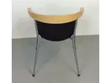 Efg bondo konferencestol med sort polstret sæde, grå stel, bøge ryglæn med lille armlæn - 3