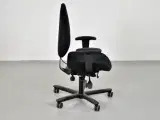 Efg kontorstol med sort polster og armlæn - 4