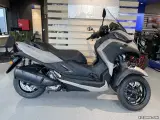 Yamaha Tricity 300 - 3