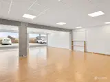 Showroom med facade mod Viby Ringvej - 5
