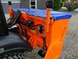 Solis H26 HST SNOW EDITION med frontlift, front PTO, Vario SHL150 sneplov og SSP140 saltudlægger - 2