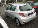 Toyota yaris 1.0 vvt-i  5 døre bakkamera  - 4