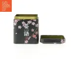 Japansk teæske med blomstermotiv (str. 8x7 cm) - 2