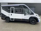 2024 - Chausson X550   Smal, kort og rummelig! Top moderne og nytænkt autocamper. Med stor Lounge og siddegruppe, sænkeseng, - 2