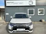 Mitsubishi Outlander 2,4 PHEV Limited CVT 4WD - 3