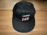 2 caps,  Schweppes Dry og Converse all Star