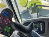 Deutz-Fahr C7206 With 24feed - 7.2m header. New and unused Combine together with 7.2m header - 3