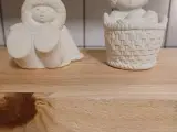 2 figurer.Byd ind