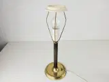 ⭐️ Elegant bordlampe i messing i en fortryllende E - 5