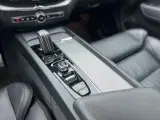 Volvo XC60 2,0 T5 250 R-Design aut. AWD - 3