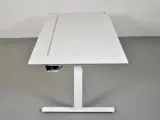 Hæve-/sænkebord med hvid plade og hvidt stel, 180 cm. - 4