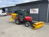 Massey Ferguson 1523 med kost og saltspreder - 3