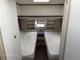 2025 - Hobby De Luxe 540 UL   Hobby med enkeltsenge og sengeudvidelse  fra Hinshøj Caravan - 4
