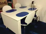 Club8 bord med 4 stole