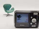 ⭐️· Digitalkamera: Nikon Coolpix L3 - 2