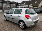 Renault Clio III 1,2 16V Authentique - 3