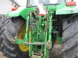 John Deere 7710 8.1L motor, store hjul og frontlift. En ejeres velholdt gård traktor. - 4