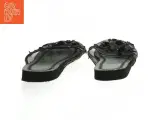 Sort udsmykket sandal (str. 36 ) - 2