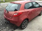 Mazda 2 1.3 benzin 1.ejer aircon  - 4
