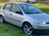 Ford Fiesta 1,4 benzin - 2