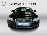 Audi A4 2,0 TDi 143 S-line Avant - 4