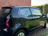 VW Up! 1,0 60 Groove Up! BMT - 4