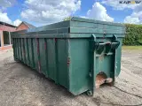 - - - Korn container - 3