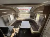 2017 - Adria Adora 542 UL   Velholdt enkeltsengsvogn med mover og fortelt. Vognen kan opvejes til 1700 KG - 5