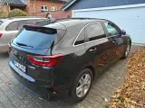 Kia Ceed 1,6 CRDi 136 Vision - 4