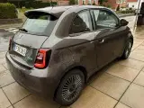 Fiat 500e  Action - 3