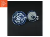 Blå og hvid porcelænste service (str. Kopper. ø. 10 cm. tallerkener. ø. 15,5 cm) - 2