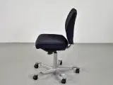 Häg h05 5200 kontorstol med sort/blå polster og alugråt stel - 2
