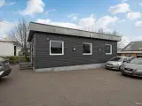 Centralt og praktisk velbeliggende kontorpavillion. - 2