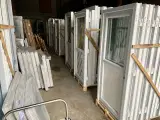 Nye plastdøre H 205