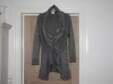 Cardigan In Front  str. S 70% acrylic 30% wool