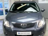 Toyota Avensis 1,8 VVT-i T2 - 2